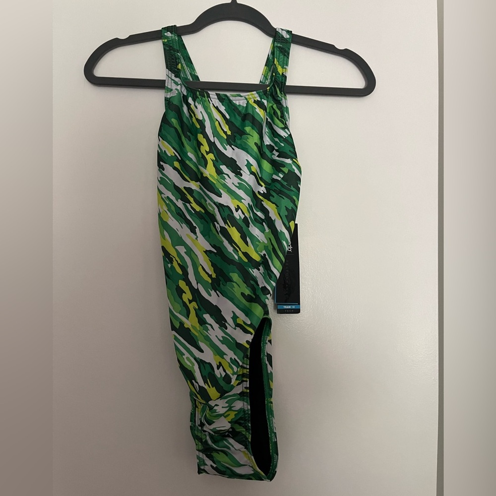 NWT Speedo Swimsuit Train II Tech size 6/32 green